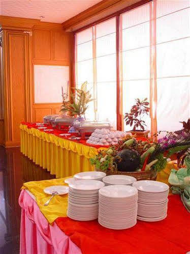Pathumthani Place Hotel Exterior foto